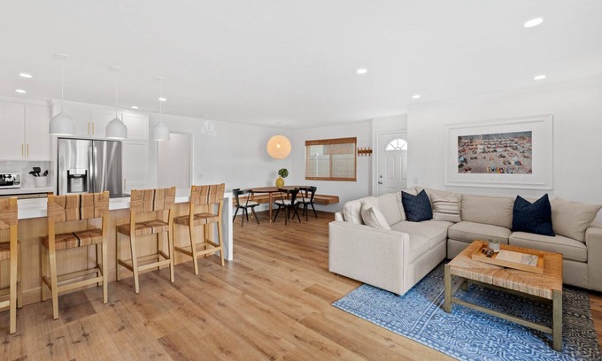 Balboa Island House | Newly Remodeled Modern Home