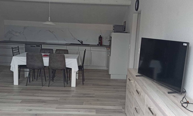 Hoffenheim Apartment | Newly renovated apartment directly at the S-Bahn Hoffenheim 90 sqm