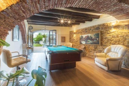 Castello d'Empuries House | newly renovated Large villa with garden