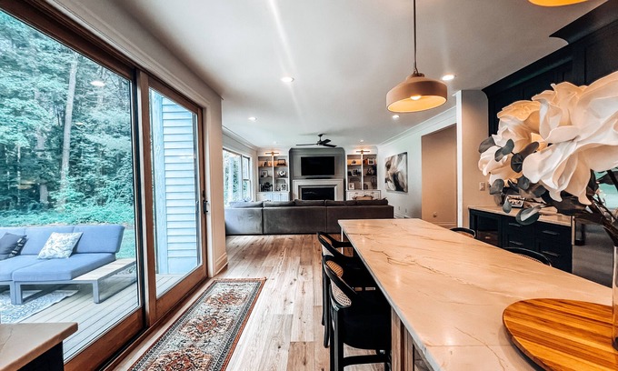 Saratoga Springs House | Newly Renovated, Spacious Home in Desired Toga Neighborhood