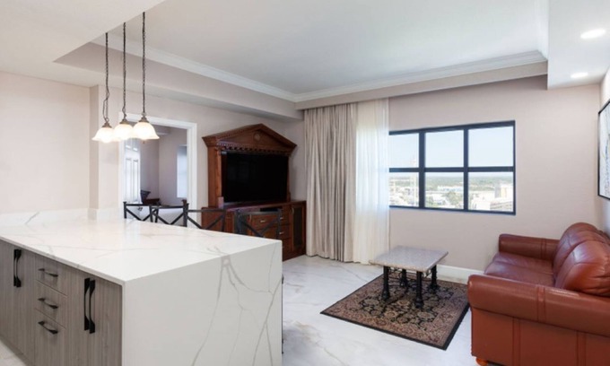 Florida Center Condo | NEWLY RENOVATED*2 Bedroom Resort Condo @ Highrise Walking distance to UNIVERSAL