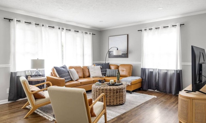Church Street House | Newly Renovated 3/1 Near Downtown ATL and Airport