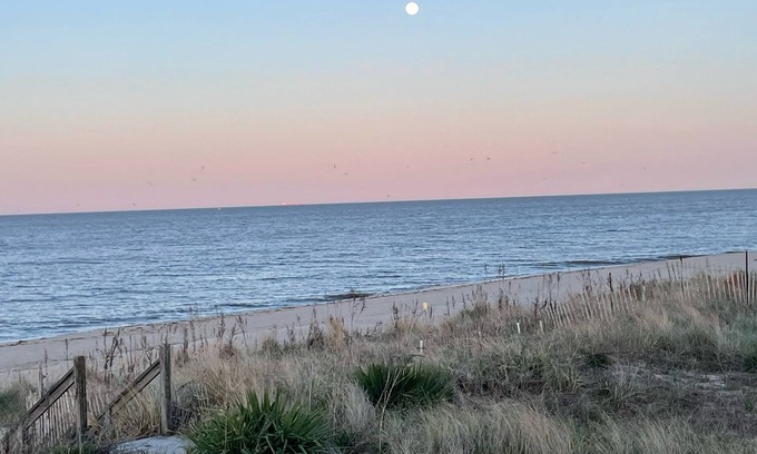 Prime Hook Beach House | Newly renovated 4BR Primehook beachfront house with amazing front porch!