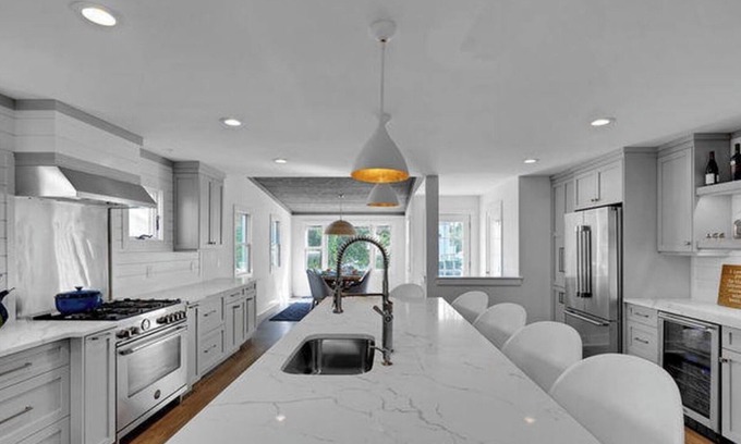 Spring Lake Heights House | Newly Renovated 4BR Cape Cod Beach House w/New Pool + 5 Beach Passes
