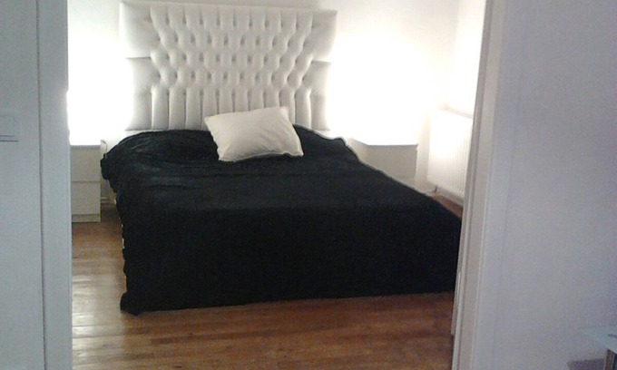 Innere Stadt Condo | Newly renovated apartment near the Hofburg