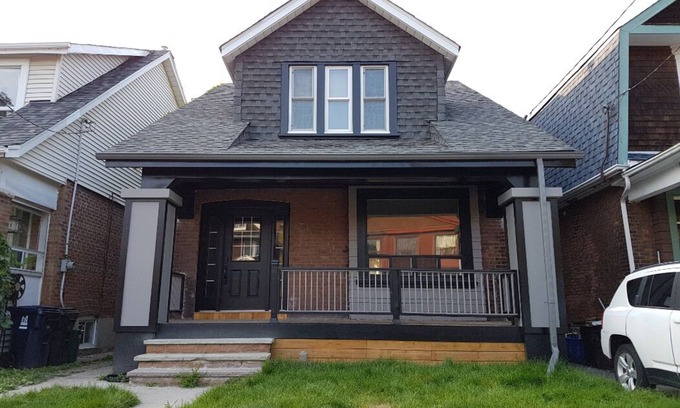 Woodbine - Lumsden Apartment | Newly renovated, bright 1bdrm, sleeps 4 basement suite. Kitchen, Wifi, Netflix