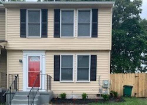 Seat Pleasant House | Newly Renovated Cozy 3 Bedroom 2 Bath Townhome Close to Commanders Stadium and 4 Metro Stations