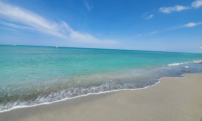 Golden Beach Condo | Newly Renovated Condo On Private Venice Beach, Relax in Paradise