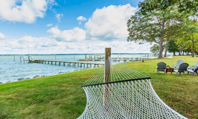 Urbanna House | Newly renovated cottage on the Rappahannock!