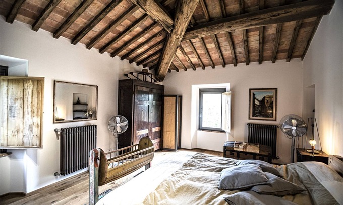 Monticiano Villa | Newly Renovated farmhouse in Tuscany
