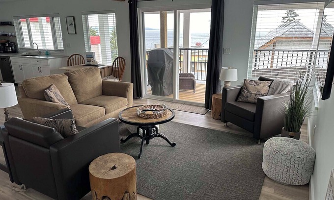 Powell River Apartment | Newly Renovated. Just steps from the ferry to Vancouver Island.