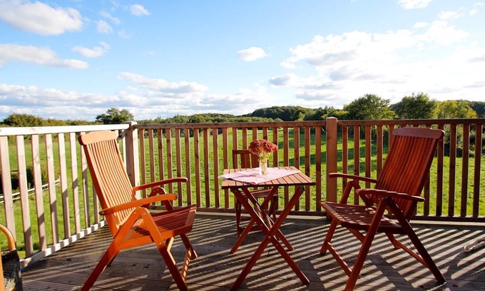 Brarupholz Apartment | Newly renovated "Sleeping Beauty" vacation apartment in a modern country house style and a fairytale-like secluded location, ideal for couples looking for a break from everyday life far away from the hustle and bustle of the city