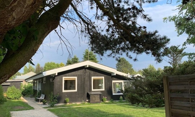 Hornbaek House | Newly renovated summer house in Hornbæk, close to water and city