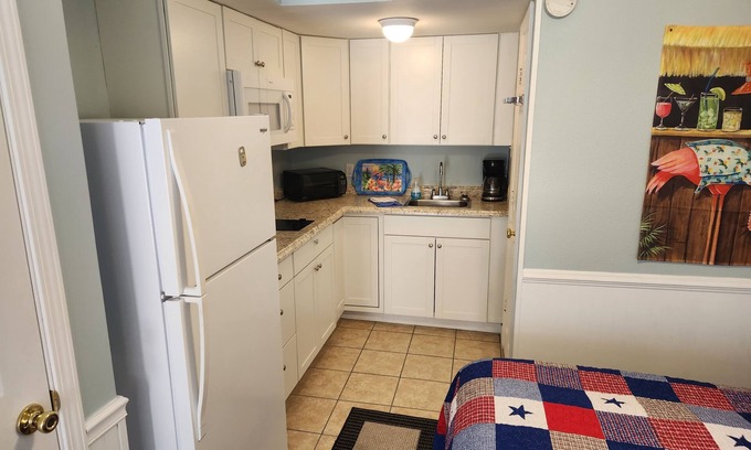 Atlantic Beach Apartment | Newly Renovated, Waterfront, Poolside, Ground-Floor, King Bed & WiFi