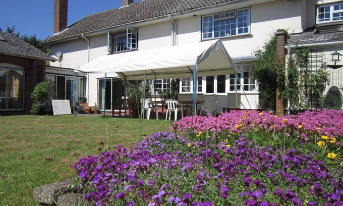 Sudbury Bed & Breakfast | Newmans Hall