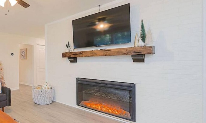 Central Newport News House | Next to CNU! | New Listing with Beautiful Finishes