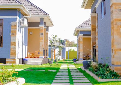 Mto wa Mbu Bed & Breakfast | Ngare Lodge