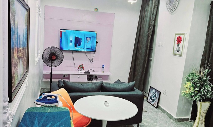 Alimosho Apartment | Nice 1 bedroom Pent House area of an apartment.Having it own separate entrance