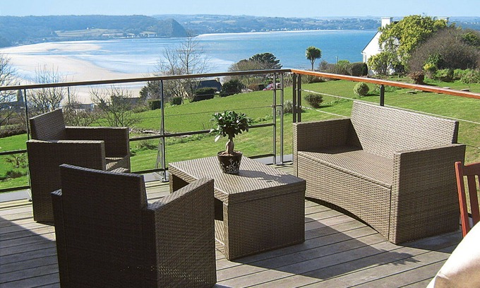 Saint-Michel-en-Greve Apartment | Nice apartment for 4 people with pool, WIFI, TV, patio and parking