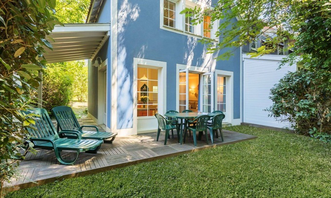 Neuville-sur-Ailette House | Nice apartment in villa for 6 people with WIFI, hot tub, pool, TV, terrace and parking
