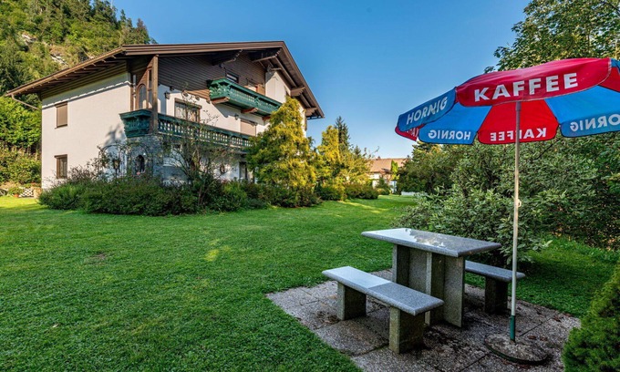 Agsdorf Apartment | Nice apartment for 4 people with WIFI, TV, patio and pets allowed