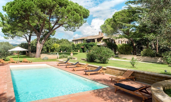Bolsena Apartment | Nice apartment for 4 people with pool, WIFI, TV, terrace and pets allowed