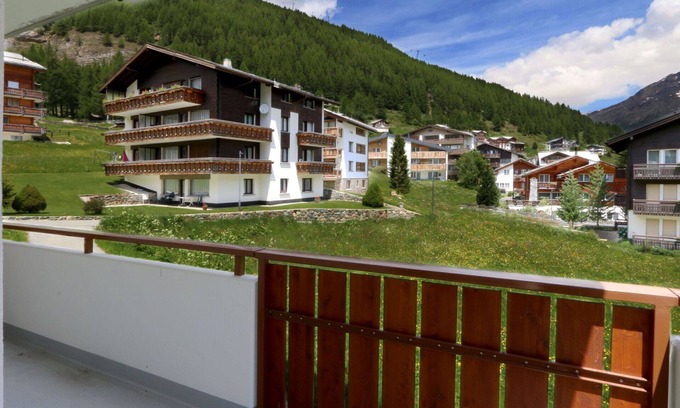 Saas-Fee Apartment | Nice apartment for 2 guests with TV and pets allowed