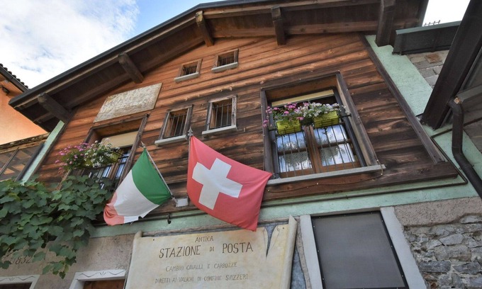 Prata Camportaccio Apartment | Nice apartment for 3 people with A/C, WIFI, TV, patio, pets allowed and parking
