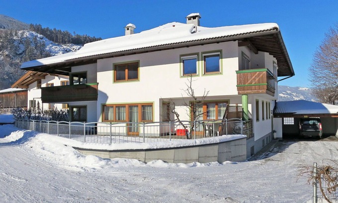 Aschau Im Zillertal Apartment | Nice apartment for 4 people with WIFI, TV, terrace and parking