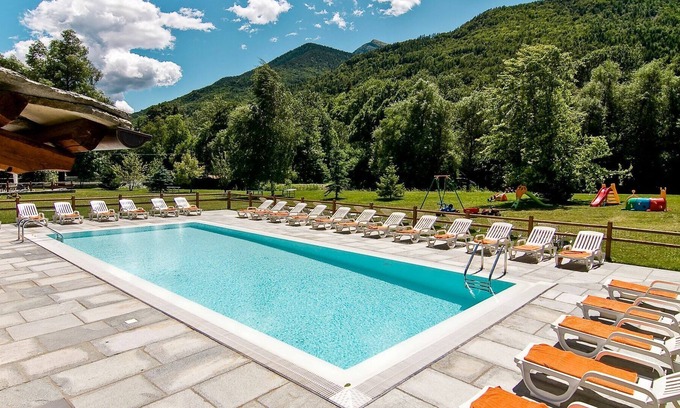 Sampeyre Apartment | Nice apartment for 4 guests with pool, WIFI, TV, terrace and parking