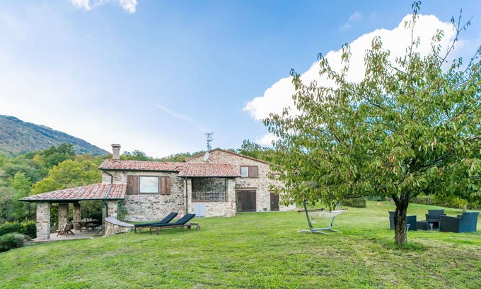 Montieri Apartment | Nice apartment for 4 people with WIFI, TV, patio, pets allowed and parking