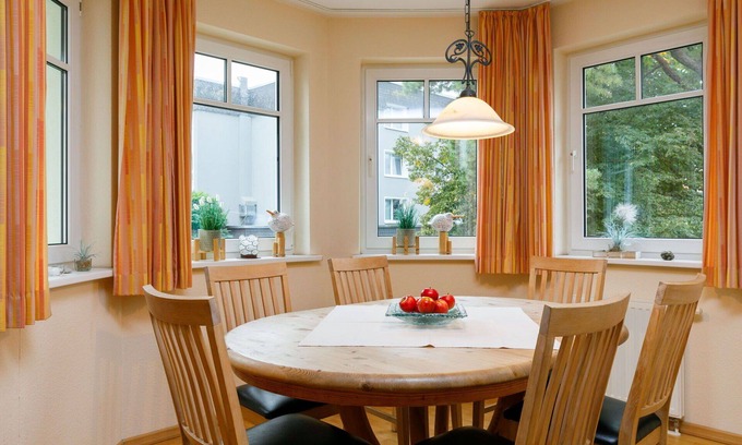 Ostvorpommern Apartment | Nice apartment for 4 people with WIFI, TV, balcony and parking
