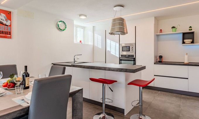 Consiglio di Rumo Apartment | Nice apartment for 4 people with hot tub, WIFI, TV and terrace