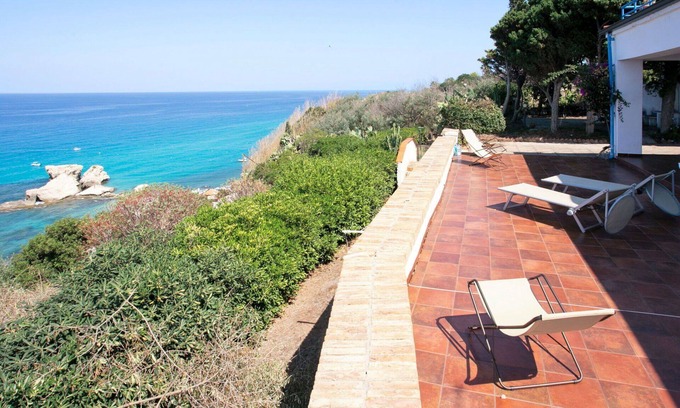 Santa Domenica Apartment | Nice apartment for 5 guests with patio, pets allowed and parking
