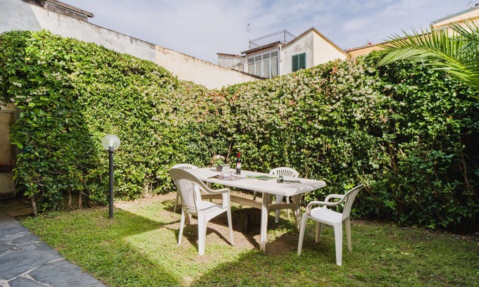 Lido di Camaiore Apartment | Nice apartment for 5 people with A/C, WIFI, TV and balcony