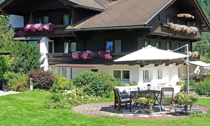 Aschau Im Zillertal Apartment | Nice apartment for 6 guests with WIFI, TV, patio, panoramic view and parking