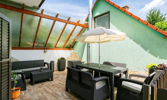 Balatonlelle Apartment | Nice apartment for 7 people with A/C, WIFI, TV, terrace and parking