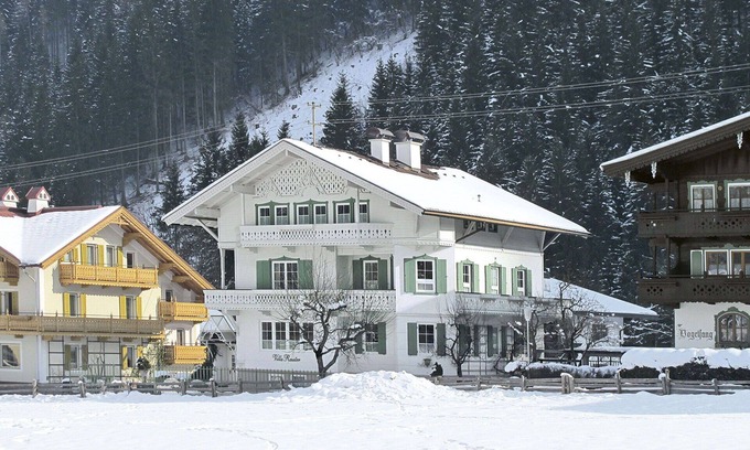 Mayrhofen Apartment | Nice apartment for 8 people with WIFI, TV and parking