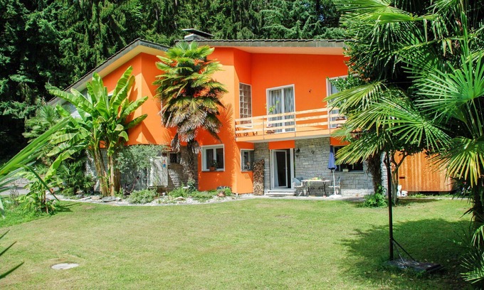 Negrentino Apartment | Nice apartment for 4 people with WIFI, pool, TV, patio, pets allowed and panoramic view