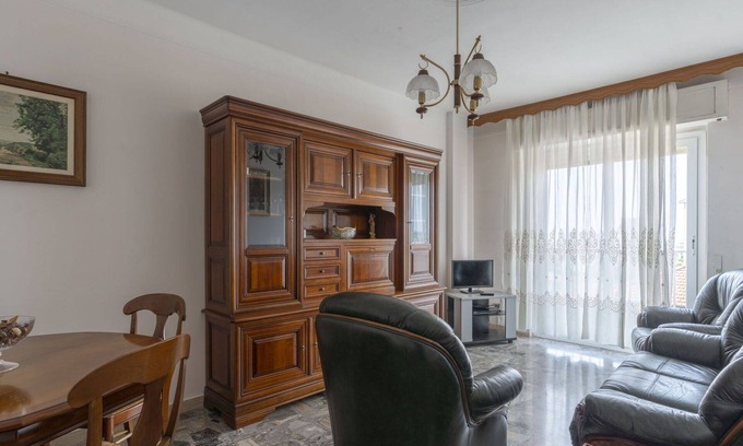 Vallecrosia Apartment | Nice apartment for 5 people with WIFI, TV, balcony and pets allowed