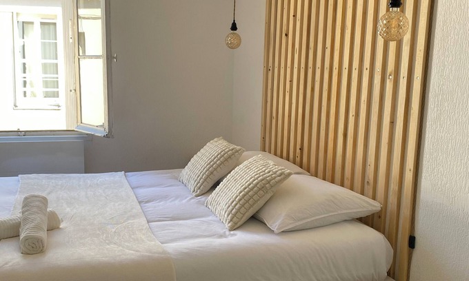Saint Genes Apartment | Nice apartment in Bordeaux center