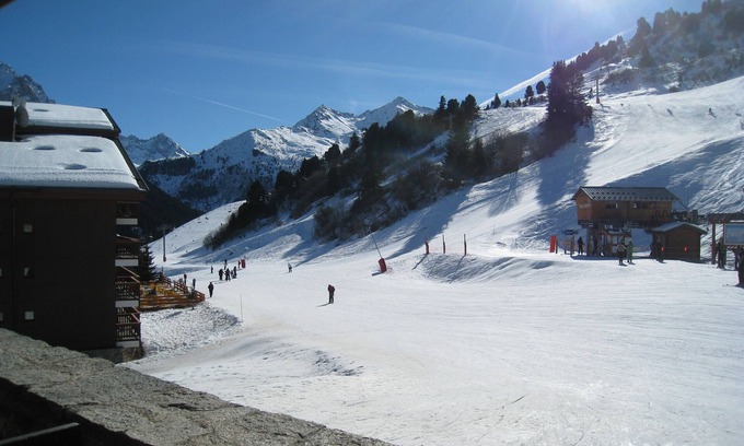 Meribel-Mottaret Apartment | Nice apartment in Méribel-Mottaret 3-star 36m² south facing skis