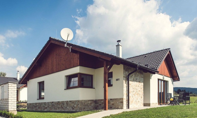 Lipno nad Vltavou House | Nice apartment in villa for 6 people with WIFI, TV, terrace, pets allowed and parking