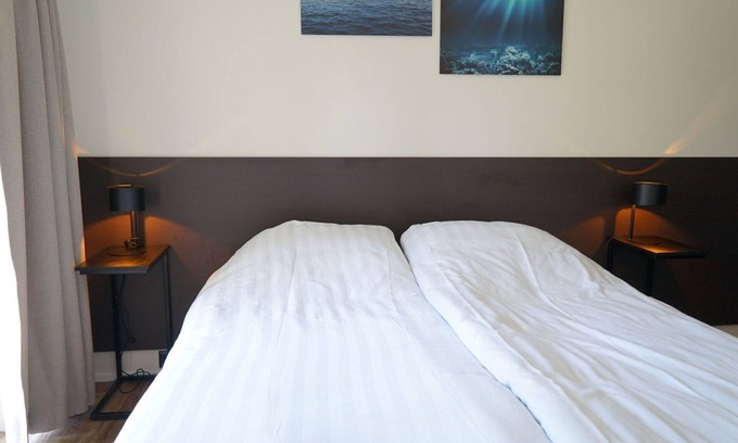 Vleteren House | Nice apartment in villa for 6 guests with WIFI, TV and terrace