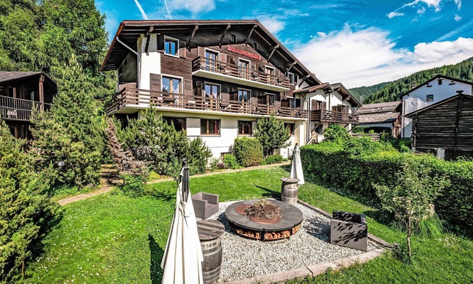 Vercorin House | Nice apartment in villa for 23 guests with WIFI, hot tub, terrace and parking
