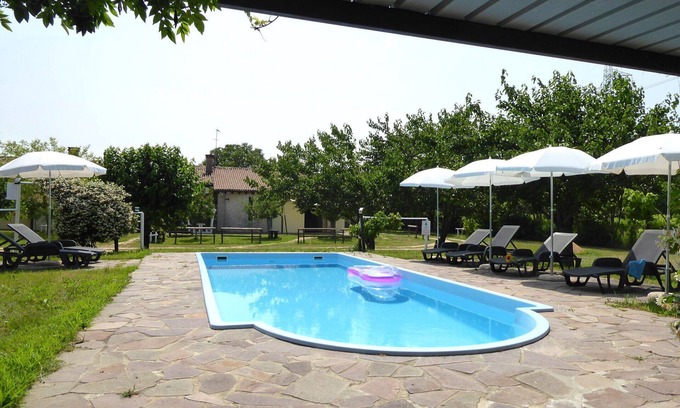 Silea House | Nice apartment in villa for 4 guests with pool, A/C, WIFI, patio and parking