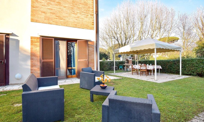 Lido di Camaiore Apartment | Nice apartment in Lido di Camaiore