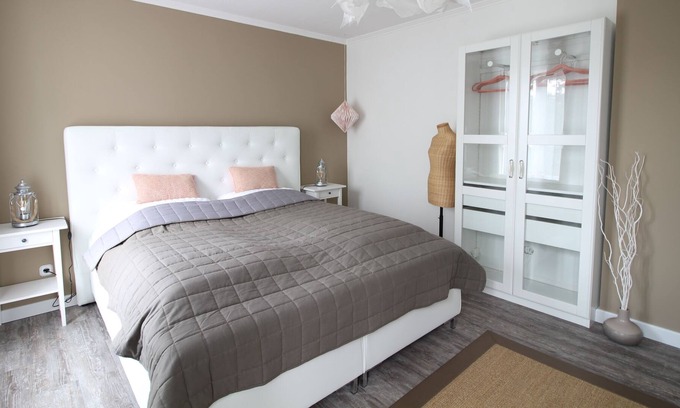 Allermohe Apartment | Nice Apartment With Garden - Idyllic & City Close