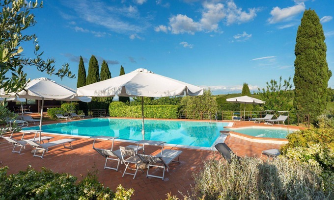 Sughera Apartment | Nice apartment with pool, WIFI, A/C, TV, veranda, panoramic view, parking, close to San Gimignano