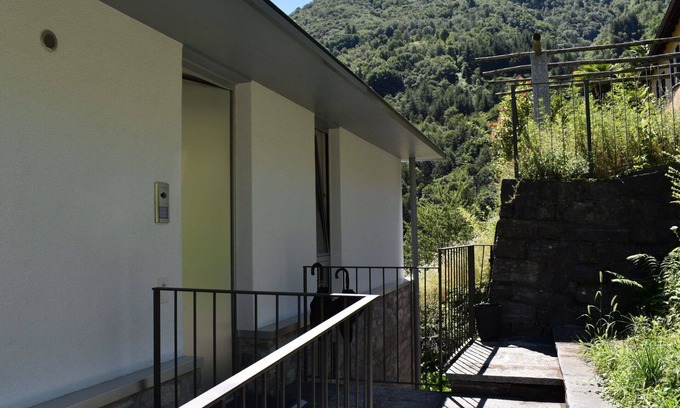 Intragna Apartment | Nice apartment with WIFI, pool, TV, patio, pets allowed, panoramic view and parking